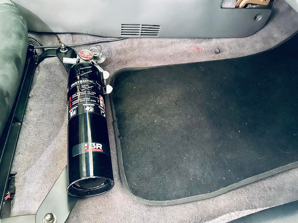 1G DSM Seat-Mounted Fire Extinguisher Bracket