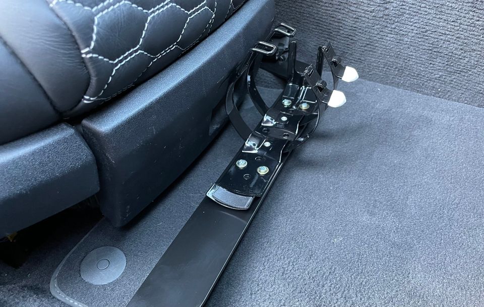 Audi R8 Seat-Mounted Fire Extinguisher Bracket