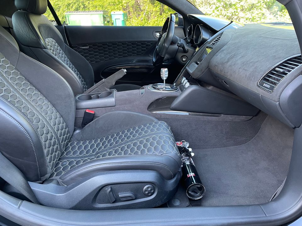Audi R8 Seat-Mounted Fire Extinguisher Bracket